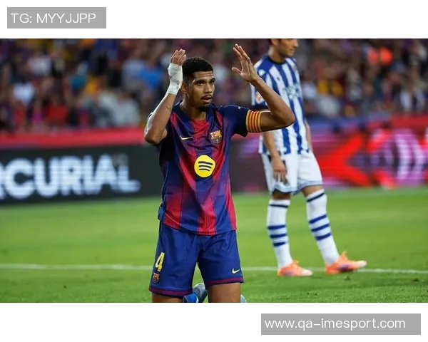 巴萨备战周末联赛加维阿劳霍奥尔莫缺席训练引关注